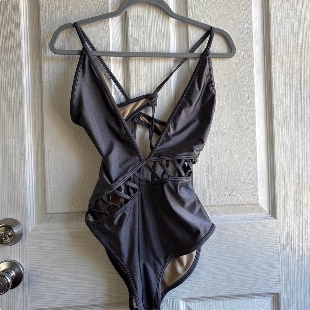 FREDERICKS OF HOLLYWOOD | NWT- Miami Women Bathingsuit -  Large